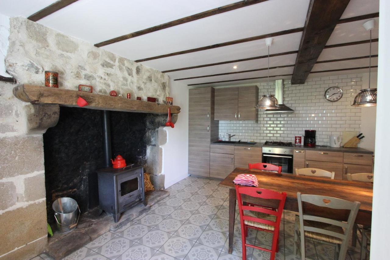 Lava Lodge Espinasse Bagian luar foto